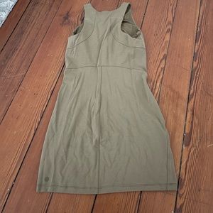 Lululemon artifact in alignment dress size 4
